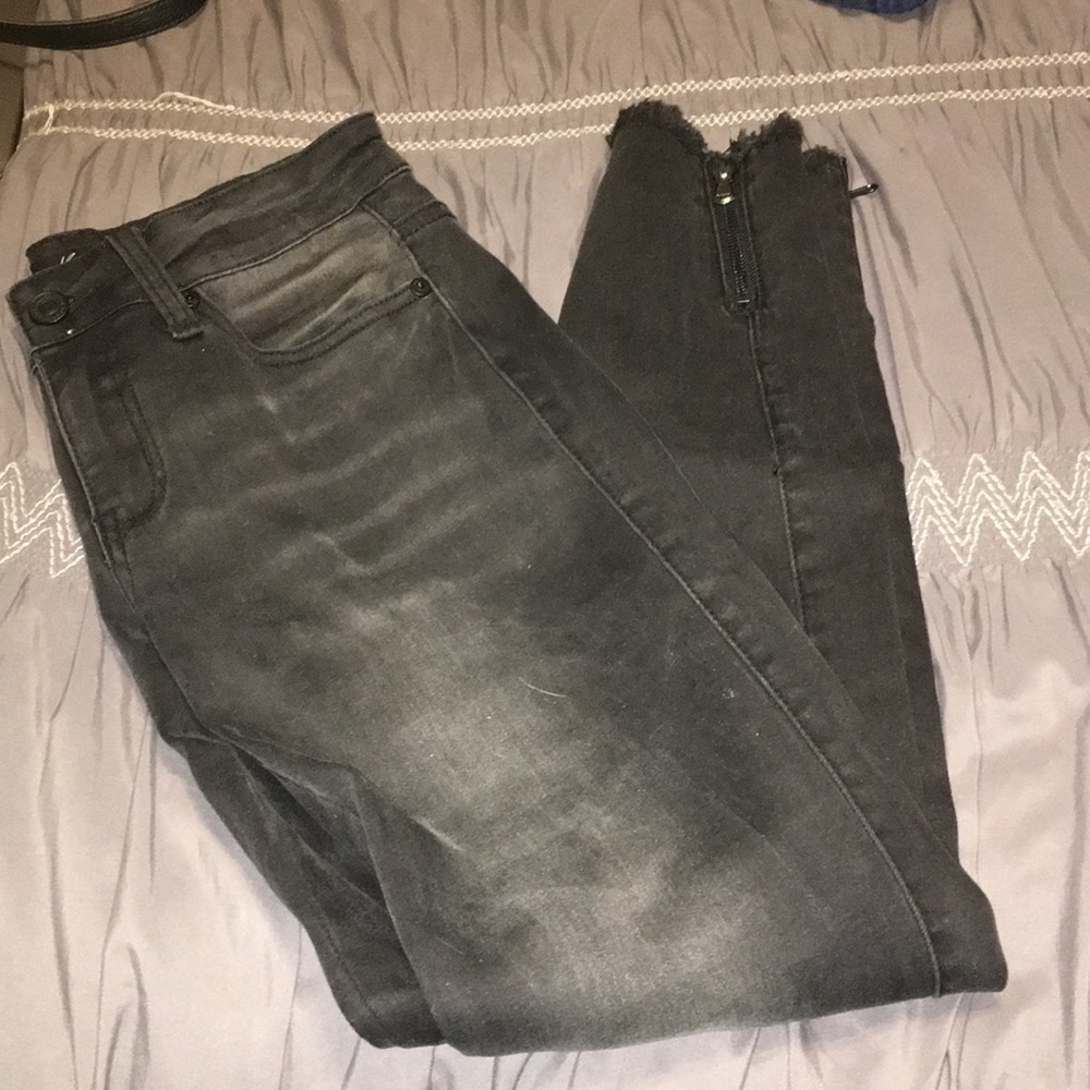 Brand new dark grey/black jeans !